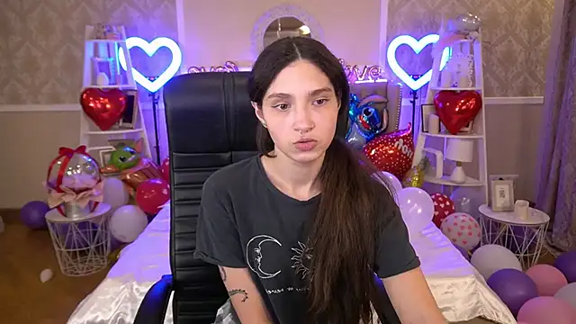 BabyFlowerr online show from February 2025 02:05:02 AM