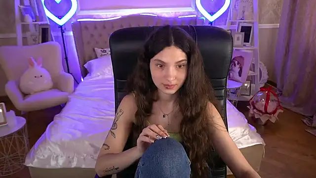 BabyFlowerr online show from March 2025 05:08:01 AM