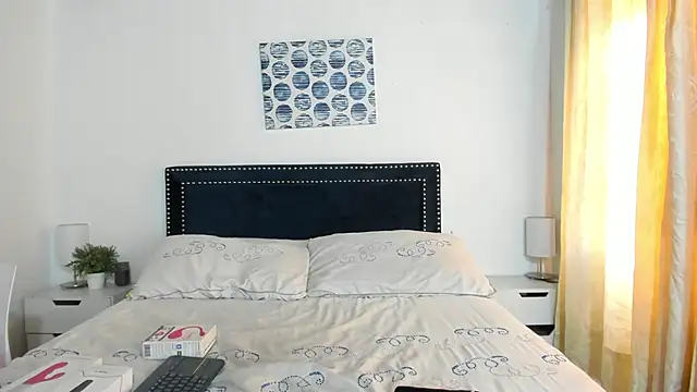 ZulyMichels online show from December 2024 12:49:01 PM