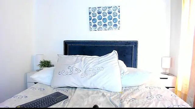 ZulyMichels online show from December 2024 04:09:02 PM