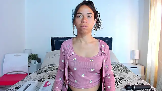 ZulyMichels online show from January 2025 12:36:02 PM