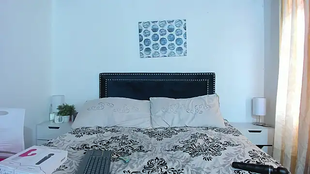 ZulyMichels online show from January 2025 12:52:01 PM