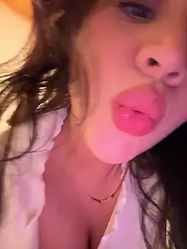 marcimaa online show from October 2025 09:35:02 PM