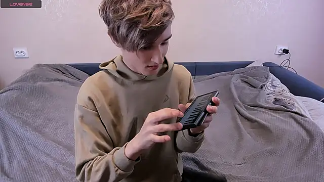 James Mills online show from December 2024 08:28:02 PM