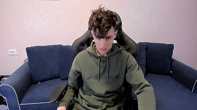 James Mills online show from October 2025 06:37:01 PM