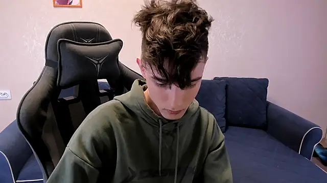 James Mills online show from October 2025 06:35:02 PM