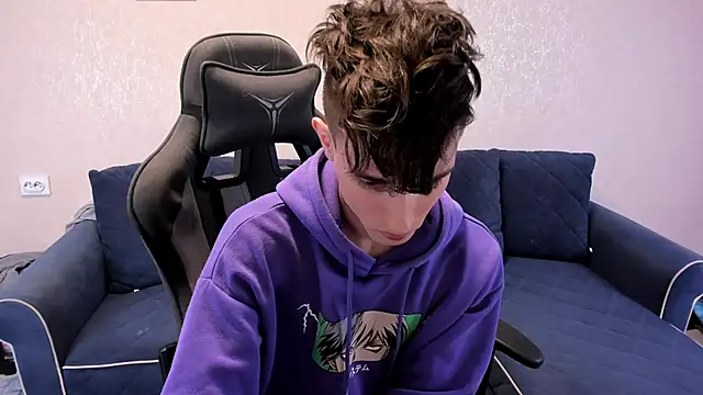 James Mills online show from October 2025 06:43:01 PM