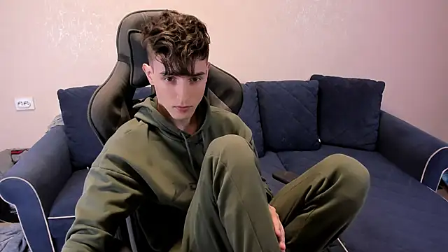 James Mills online show from October 2025 06:20:02 PM