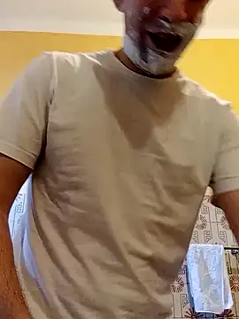 Snapshot of White_rabbit_ chatting on January 2025 10:40:02 AM White rabbit online show from January 2025 10:40:02 AM