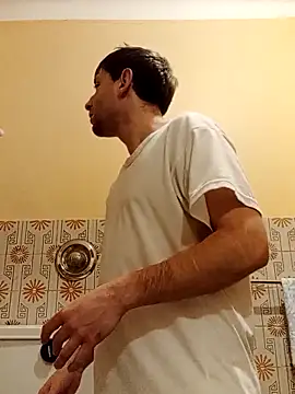 Snapshot of White_rabbit_ chatting on February 2025 08:47:01 PM White rabbit online show from February 2025 08:47:01 PM