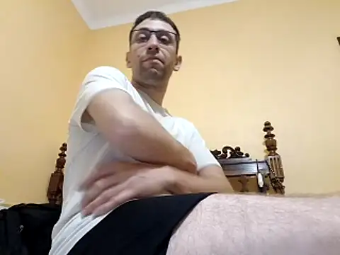 Snapshot of White_rabbit_ chatting on October 2025 09:04:02 PM White rabbit online show from October 2025 09:04:02 PM