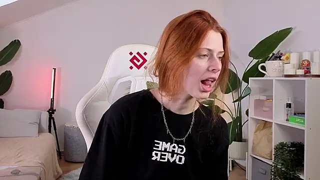 doll lesli online show from October 2025 09:18:02 AM