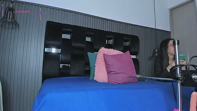 levana1 online show from October 2025 02:00:01 AM