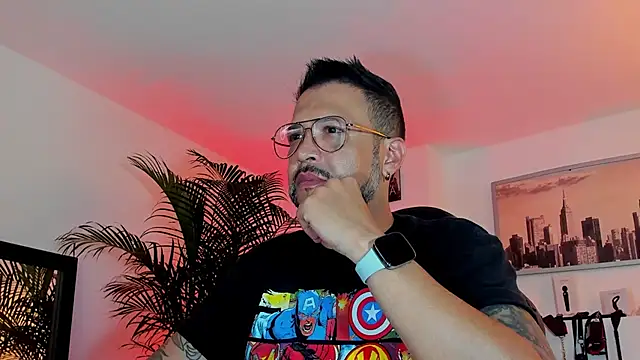 Snapshot of MrFrank_tattoo chatting on December 2024 12:27:01 AM MrFrank tattoo online show from December 2024 12:27:01 AM