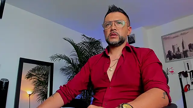 Snapshot of MrFrank_tattoo chatting on January 2025 03:58:02 PM MrFrank tattoo online show from January 2025 03:58:02 PM