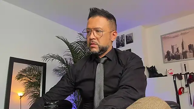 Snapshot of MrFrank_tattoo chatting on January 2025 02:13:01 PM MrFrank tattoo online show from January 2025 02:13:01 PM
