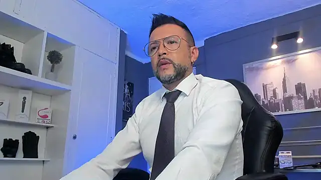 Snapshot of MrFrank_tattoo chatting on March 2025 02:16:01 PM MrFrank tattoo online show from March 2025 02:16:01 PM