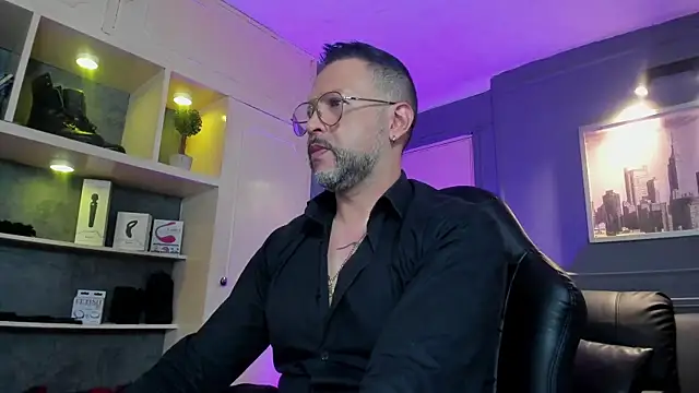 Snapshot of MrFrank_tattoo chatting on January 2026 11:48:02 AM MrFrank tattoo online show from January 2026 11:48:02 AM