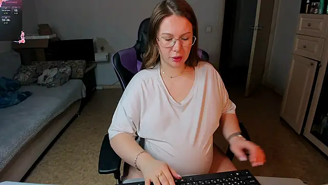 stella vestal online show from April 2026 04:32:01 AM