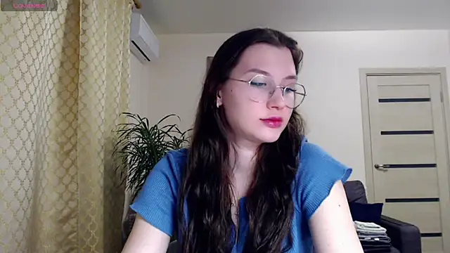 Snapshot of Kristal898 chatting on January 2025 12:54:02 AM Kristal898 online show from January 2025 12:54:02 AM