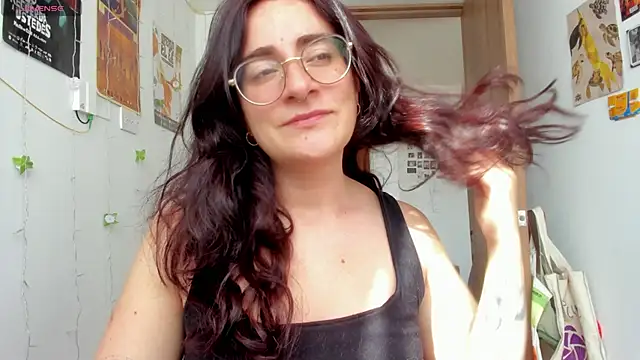 linda giggle online show from October 2025 01:44:01 PM