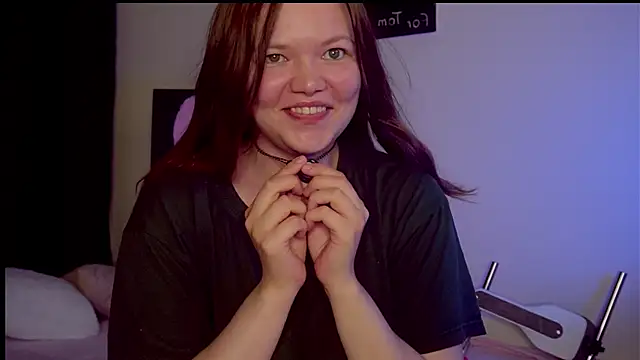 Snapshot of mary_lunar chatting on June 2026 08:07:01 PM mary lunar online show from June 2026 08:07:01 PM