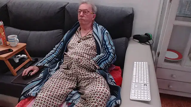 Nudelschwanz online show from February 2025 06:22:02 AM