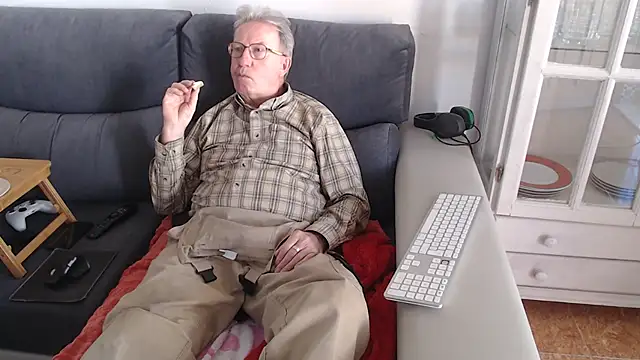 Nudelschwanz online show from February 2025 11:55:01 AM