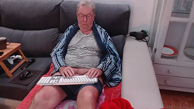 Nudelschwanz online show from February 2025 06:01:01 AM