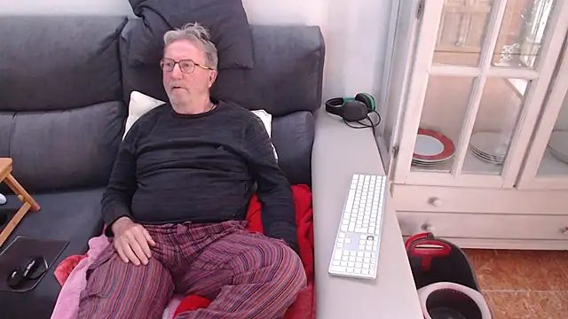 Nudelschwanz online show from February 2025 05:31:01 PM