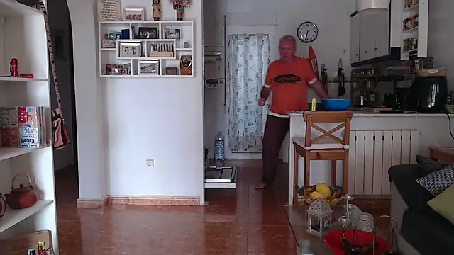 Snapshot of Nudelschwanz chatting on April 2026 04:34:02 PM Nudelschwanz online show from April 2026 04:34:02 PM