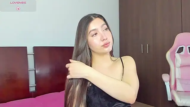 alice-love1 online show from September 2025 07:37:01 PM