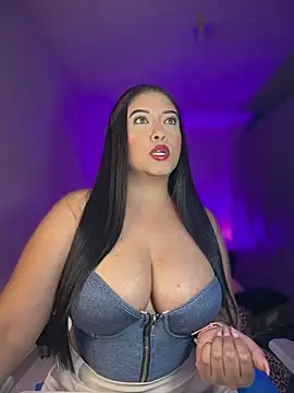 Snapshot of cami_ortiz__ chatting on May 2026 05:05:02 AM cami ortiz online show from May 2026 05:05:02 AM