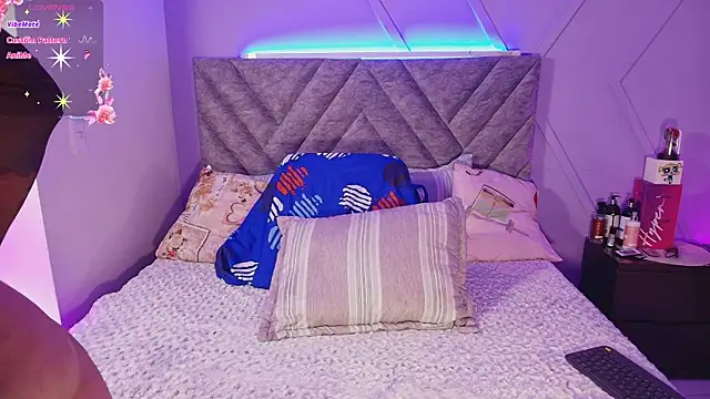 emmajohnss online show from November 2025 03:50:02 AM