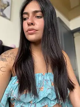 DaphneUwu online show from February 2025 08:33:01 PM