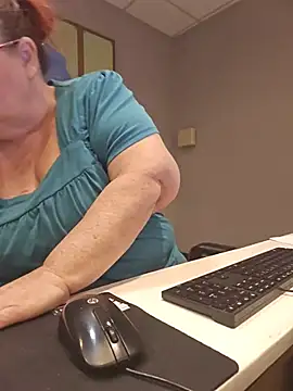 Hornybbw1978 online show from July 2026 05:29:01 AM