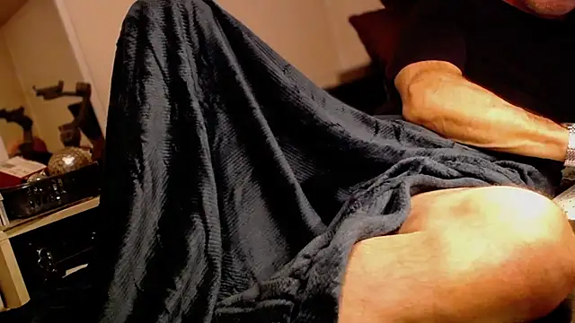 mike30nbg online show from January 2025 09:32:01 PM