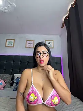 Snapshot of lovely_violet13 chatting on November 2025 03:01:02 PM lovely violet13 online show from November 2025 03:01:02 PM