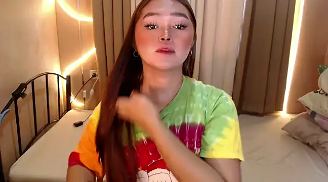 Itsme claire online show from December 2024 11:07:01 PM