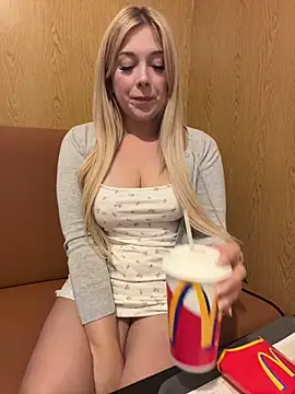 CherryAuroraa online show from October 2025 08:29:02 PM