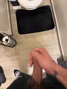 Nando49  online show from April 2026 05:33:01 PM