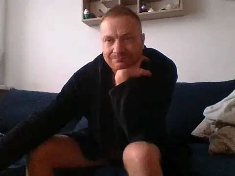 Snapshot of 82liska chatting on October 2025 08:29:01 AM 82liska online show from October 2025 08:29:01 AM