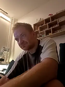 82liska online show from March 2026 05:08:01 PM