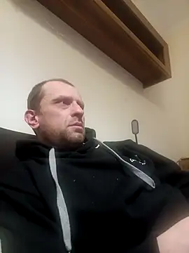 Roman0798 online show from March 2025 05:38:02 PM