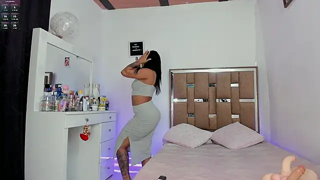 Snapshot of kendall-ewers chatting on September 2025 11:04:02 PM kendall-ewers online show from September 2025 11:04:02 PM