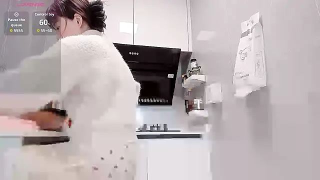 Vivian-6 online show from March 2026 01:10:01 AM