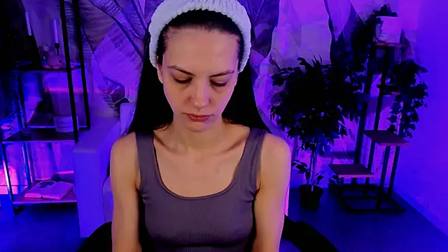 EmilyWilden online show from December 2024 05:45:01 AM