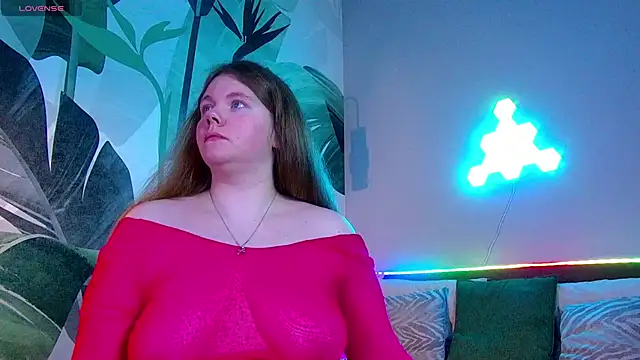 Snapshot of RubyValen chatting on October 2025 01:03:02 AM RubyValen online show from October 2025 01:03:02 AM