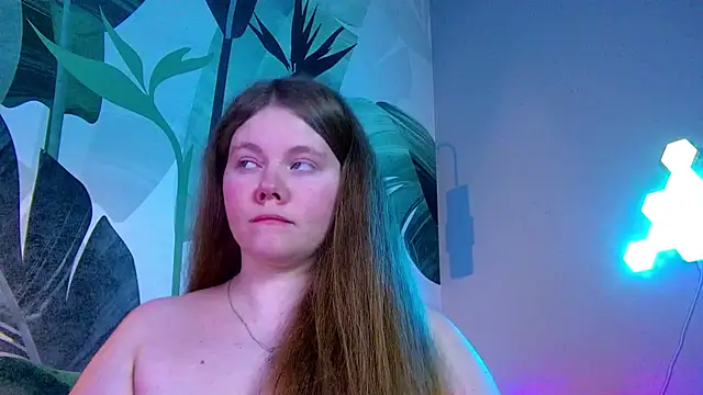 Snapshot of RubyValen chatting on October 2025 01:03:02 AM RubyValen online show from October 2025 01:03:02 AM