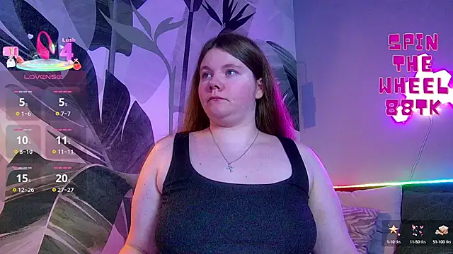 Snapshot of RubyValen chatting on October 2025 12:42:02 AM RubyValen online show from October 2025 12:42:02 AM